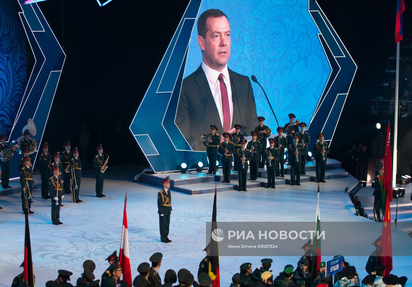 Премьер-министр РФ Д. Медведев принял участие в церемонии открытия III зимних Всемирных военных игр 2017 года