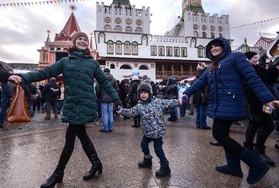 Масленичные гуляния в Москве