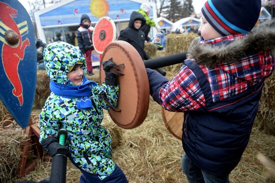 Масленичные гуляния в Москве