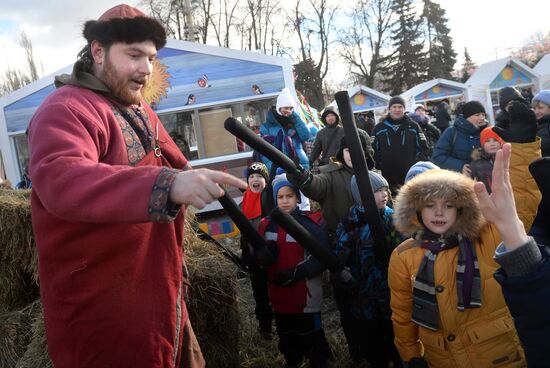 Масленичные гуляния в Москве