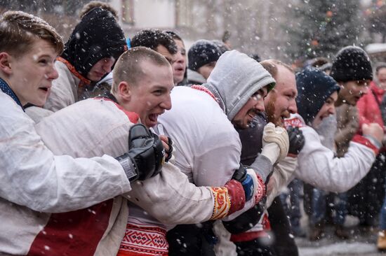 Масленичные гуляния в Москве
