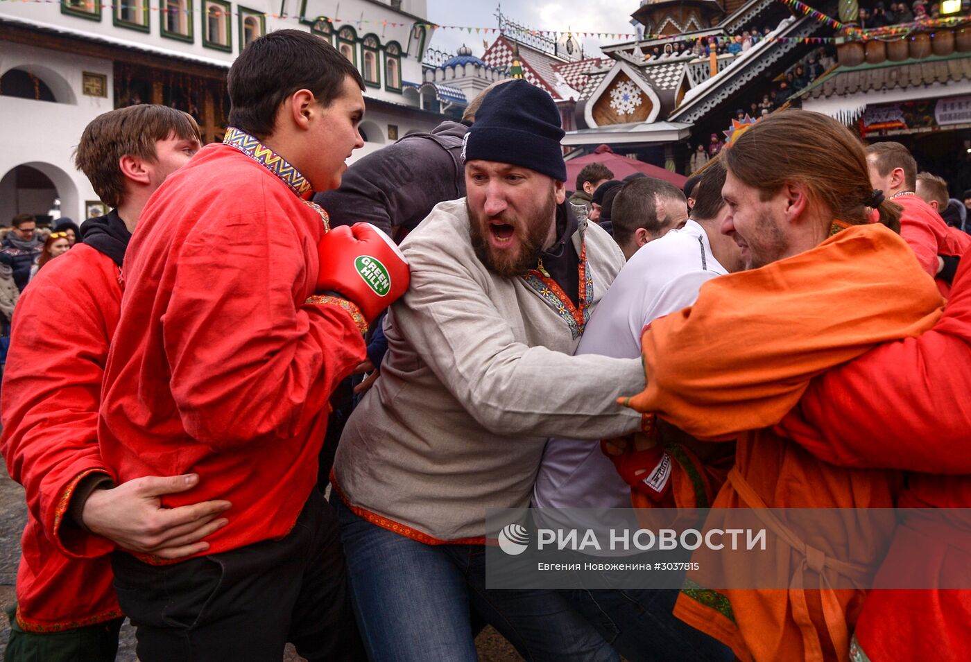 Масленичные гуляния в Москве