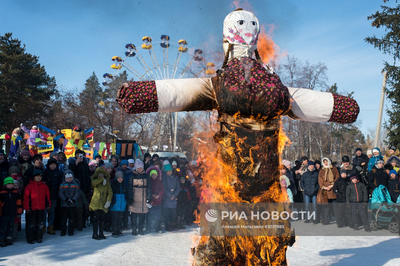 Празднование Масленицы в Омской области