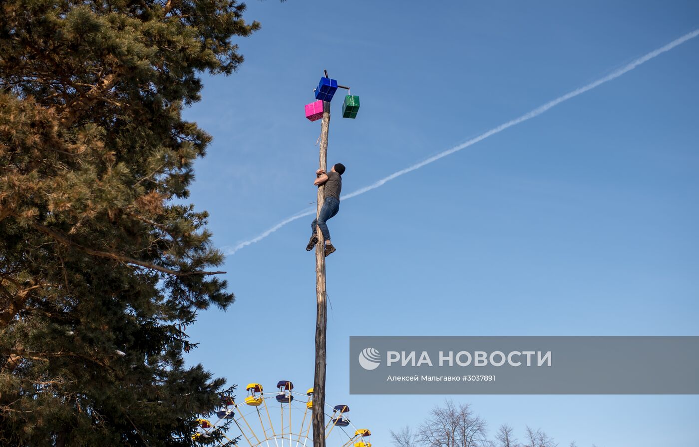 Празднование Масленицы в Омской области