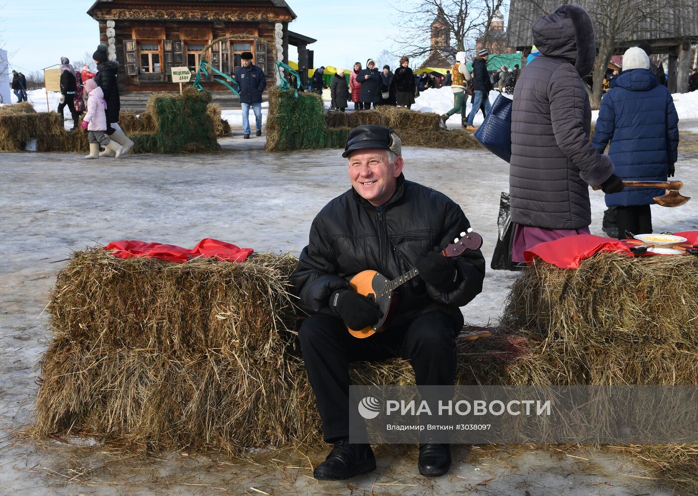 Празднование Масленицы в городах России