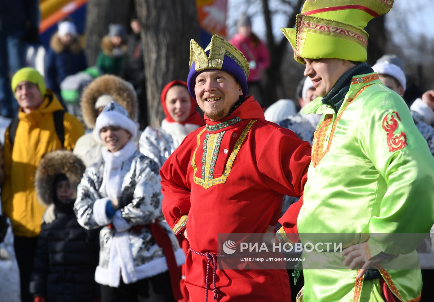 Празднование Масленицы в городах России