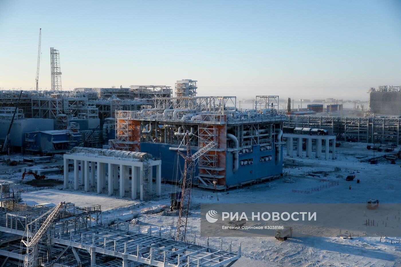 Строительство завода по производству сжиженного газа 