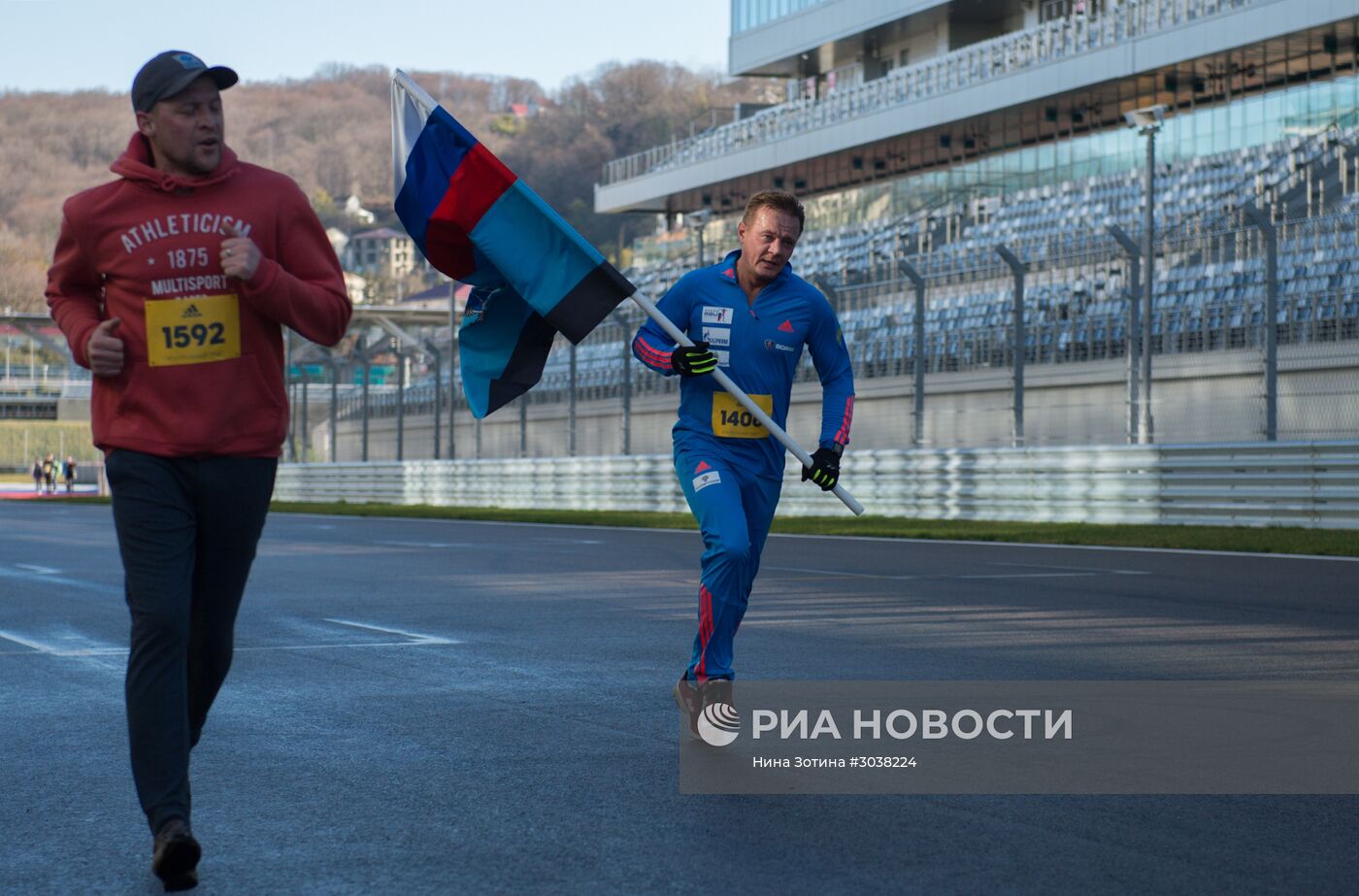 Легкоатлетический забег по трассе "Формулы-1" в Сочи
