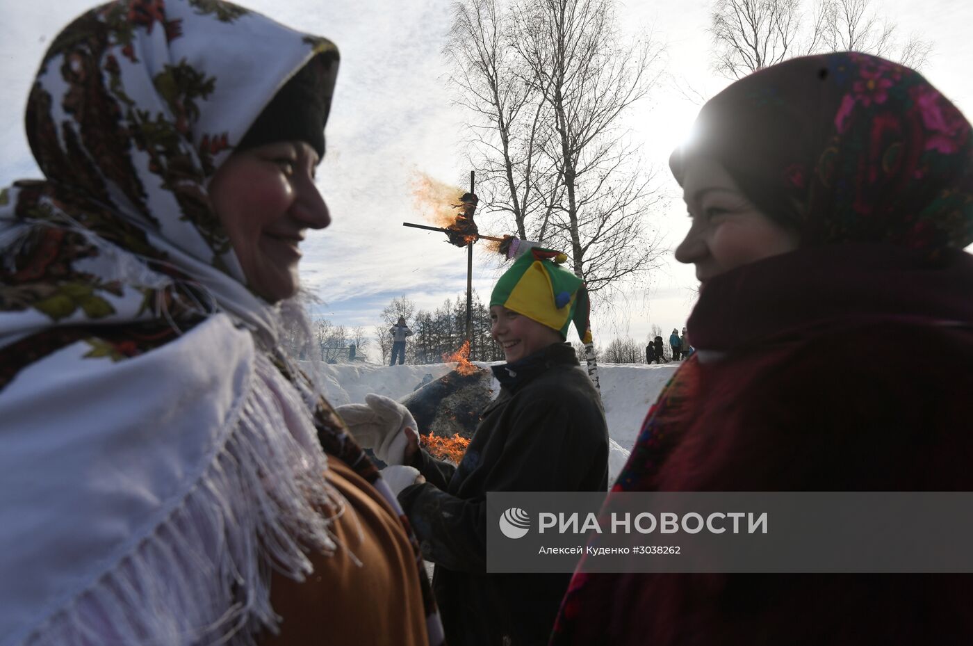 Празднование Масленицы в городах России