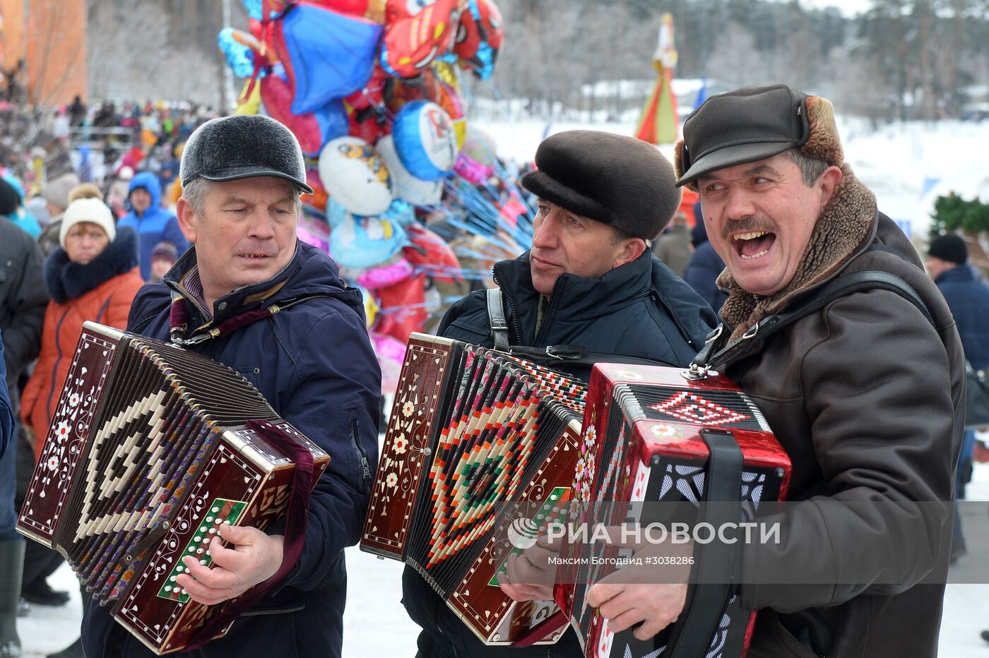 Празднование Масленицы в городах России