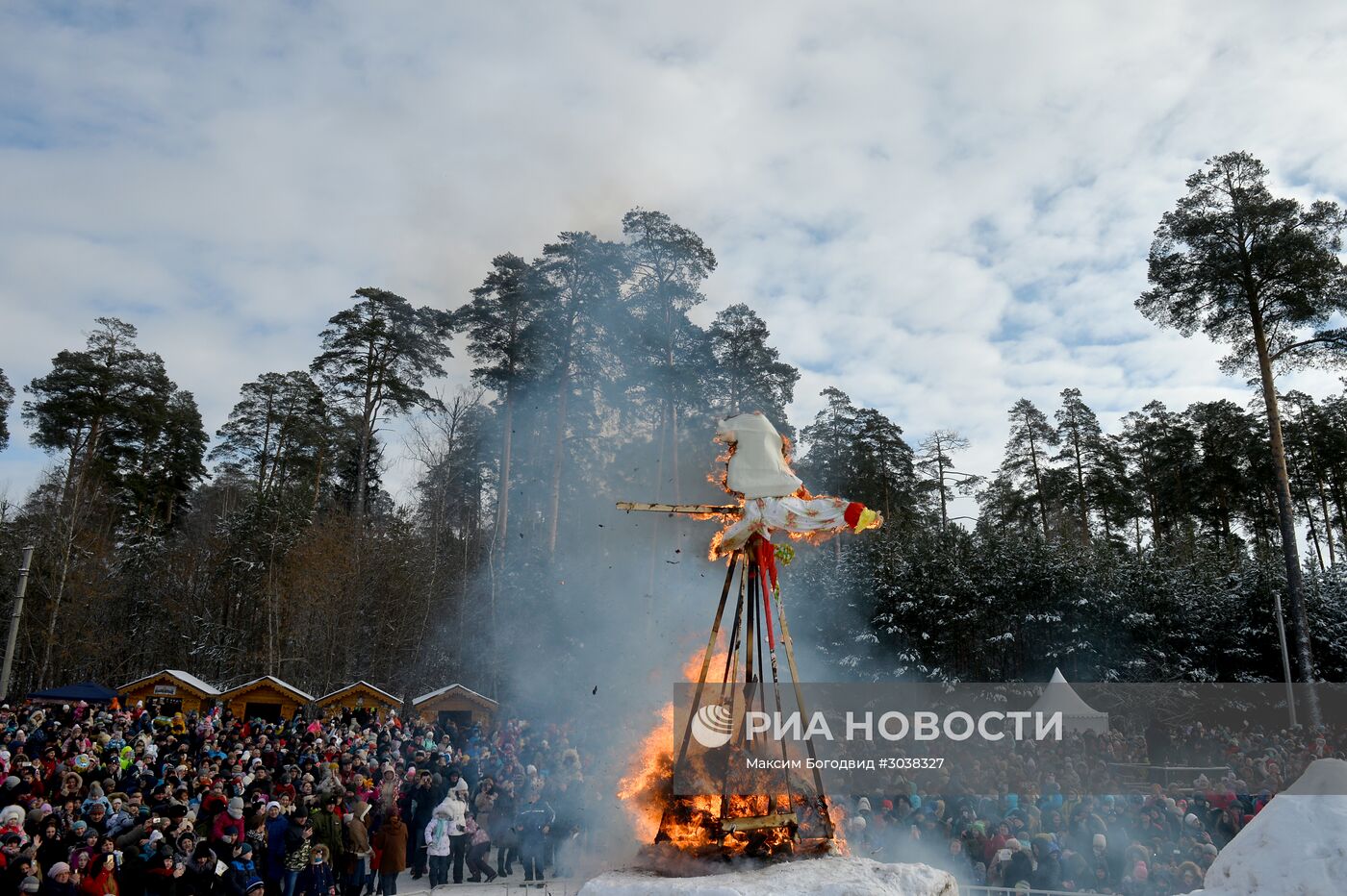 Празднование Масленицы в городах России