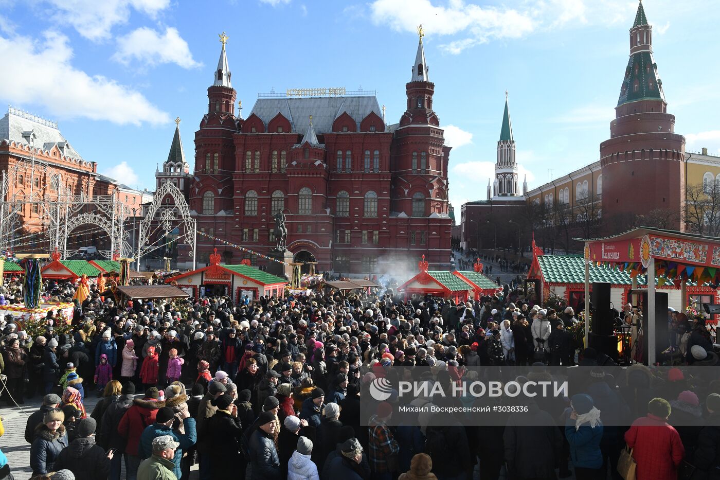 Масленичные гуляния в Москве