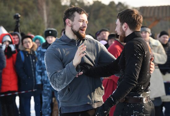 Празднование Масленицы в городах России