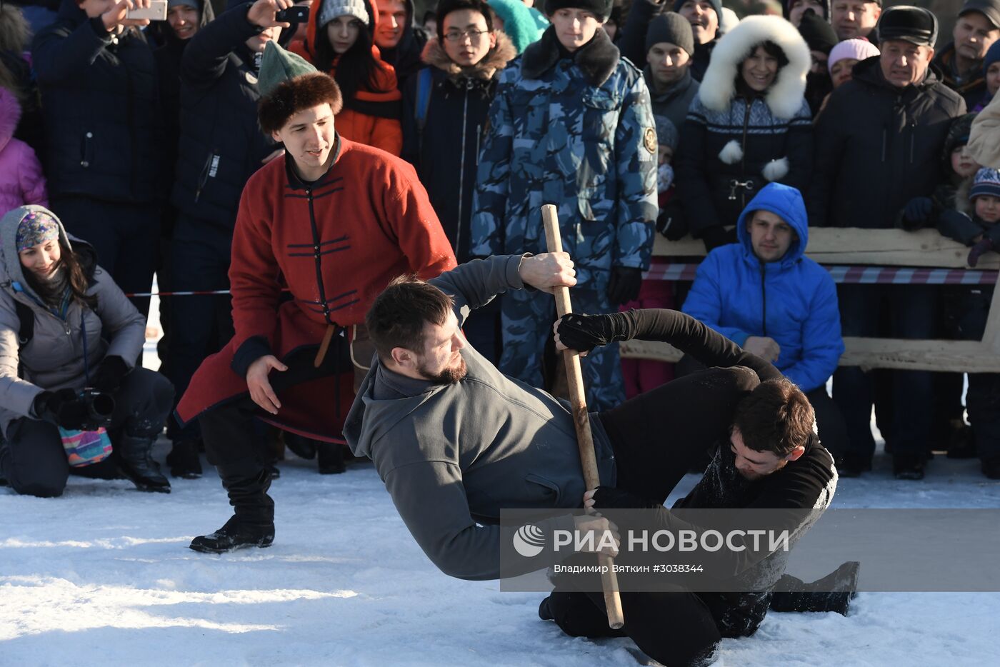 Празднование Масленицы в городах России