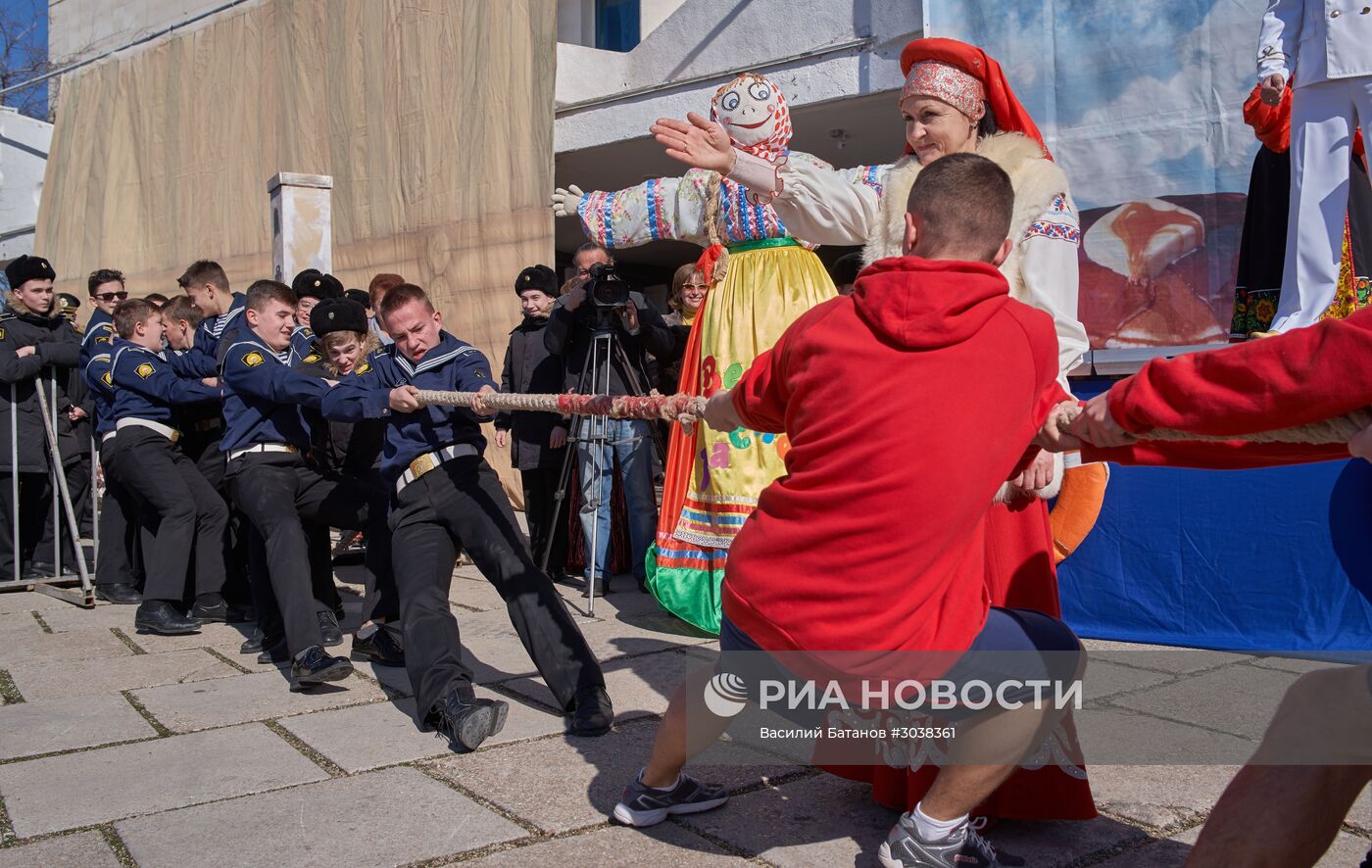 Празднование Масленицы в городах России