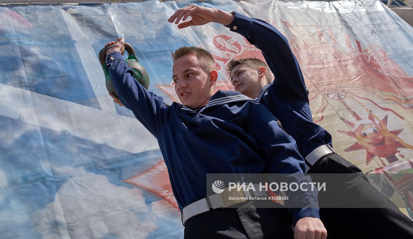 Празднование Масленицы в городах России