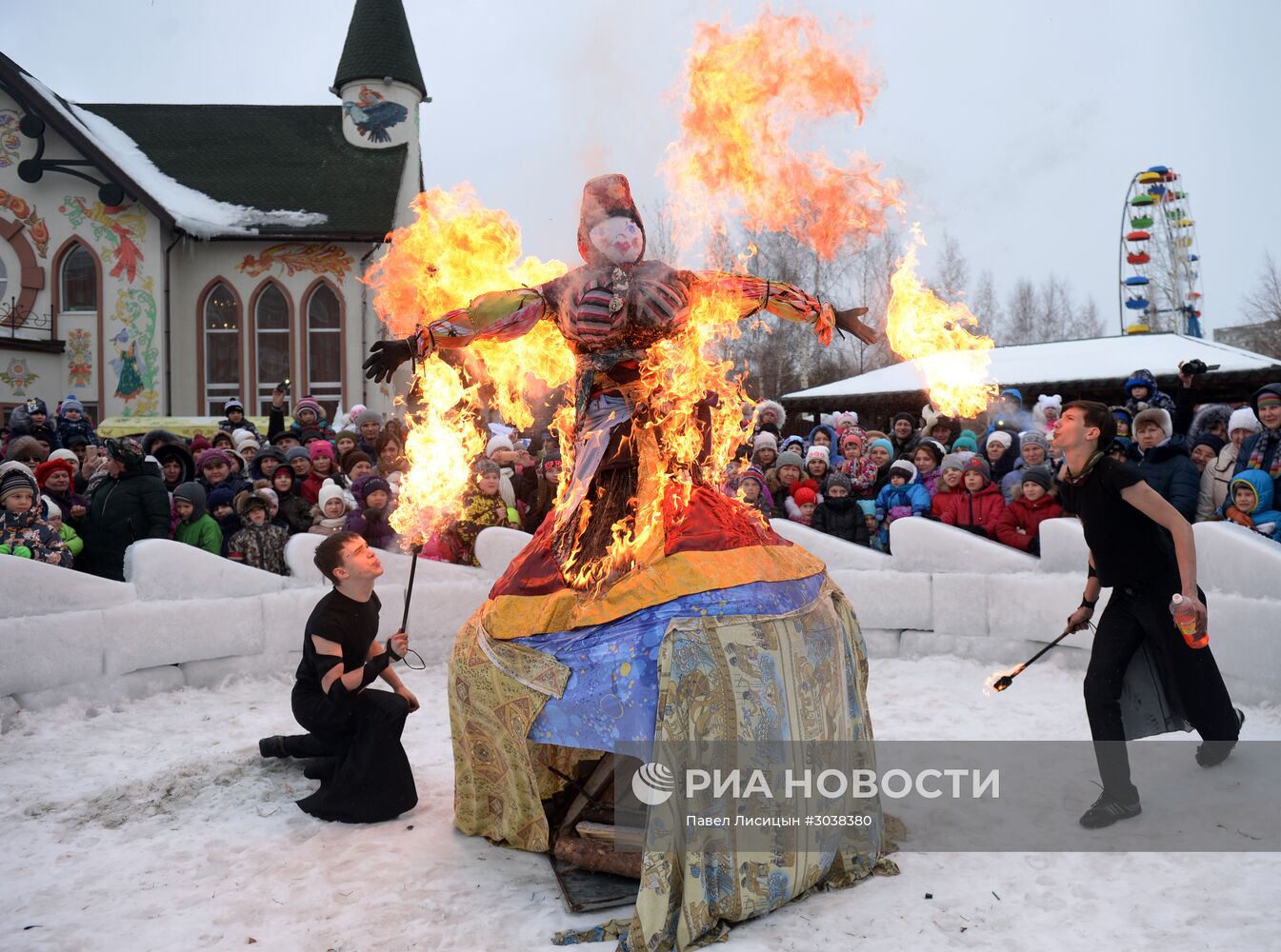 Празднование Масленицы в городах России