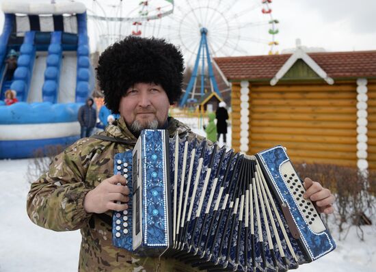 Празднование Масленицы в городах России