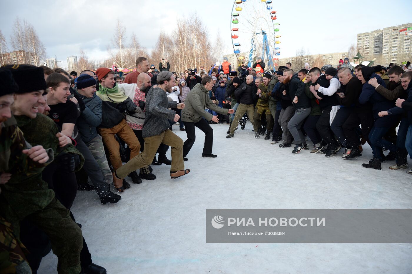 Празднование Масленицы в городах России