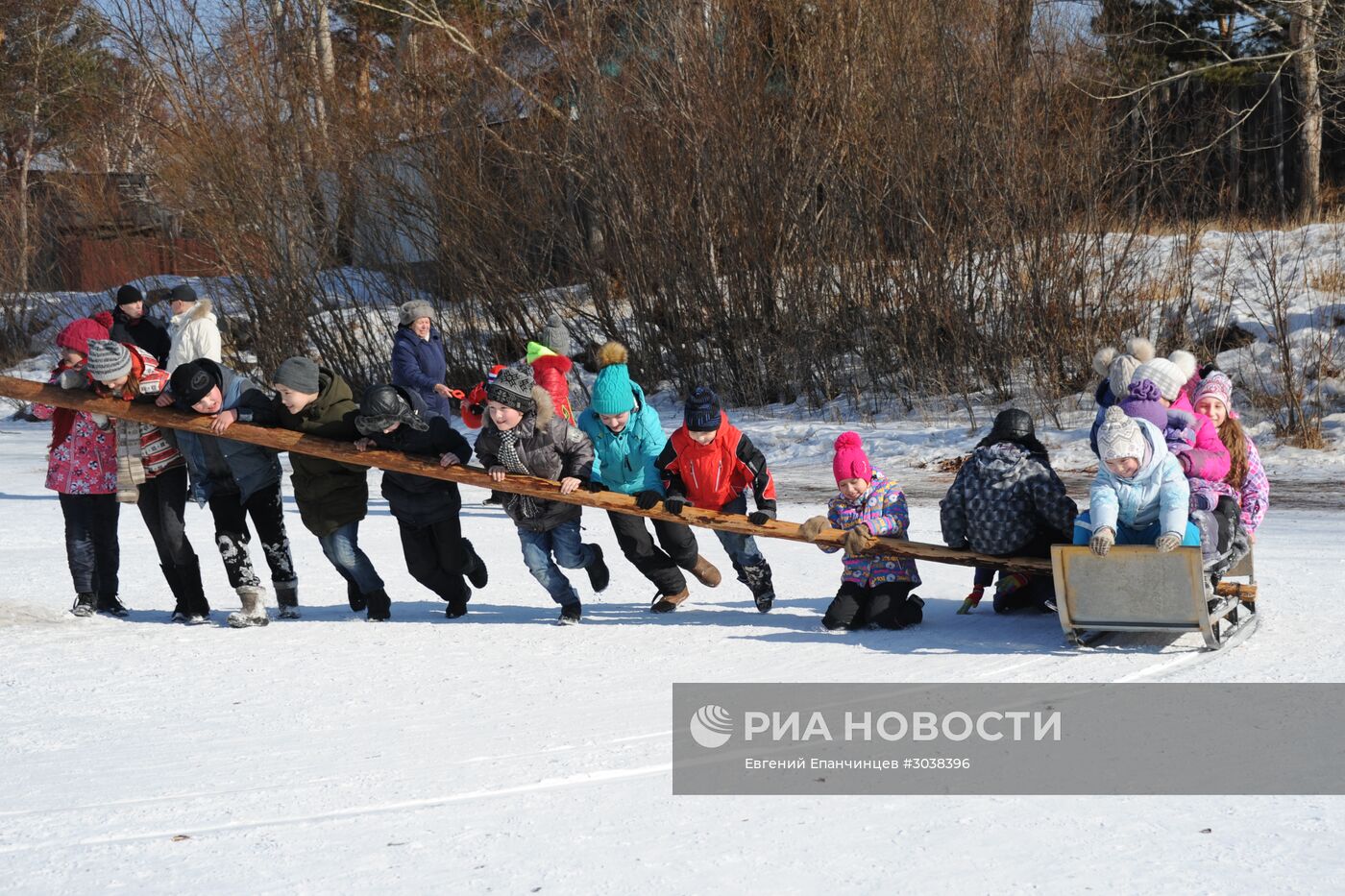 Празднование Масленицы в городах России