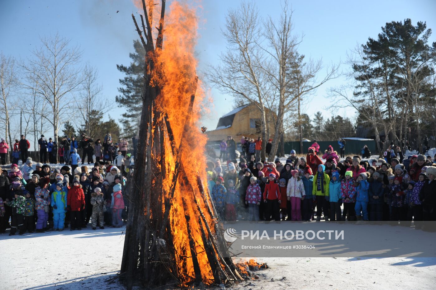 Празднование Масленицы в городах России