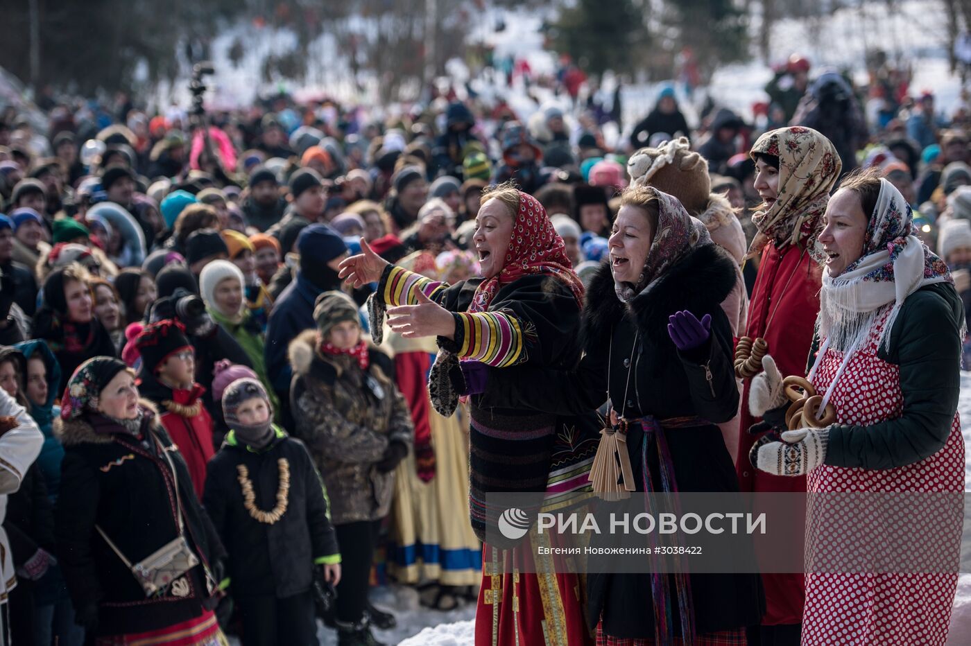 Празднование Масленицы в городах России