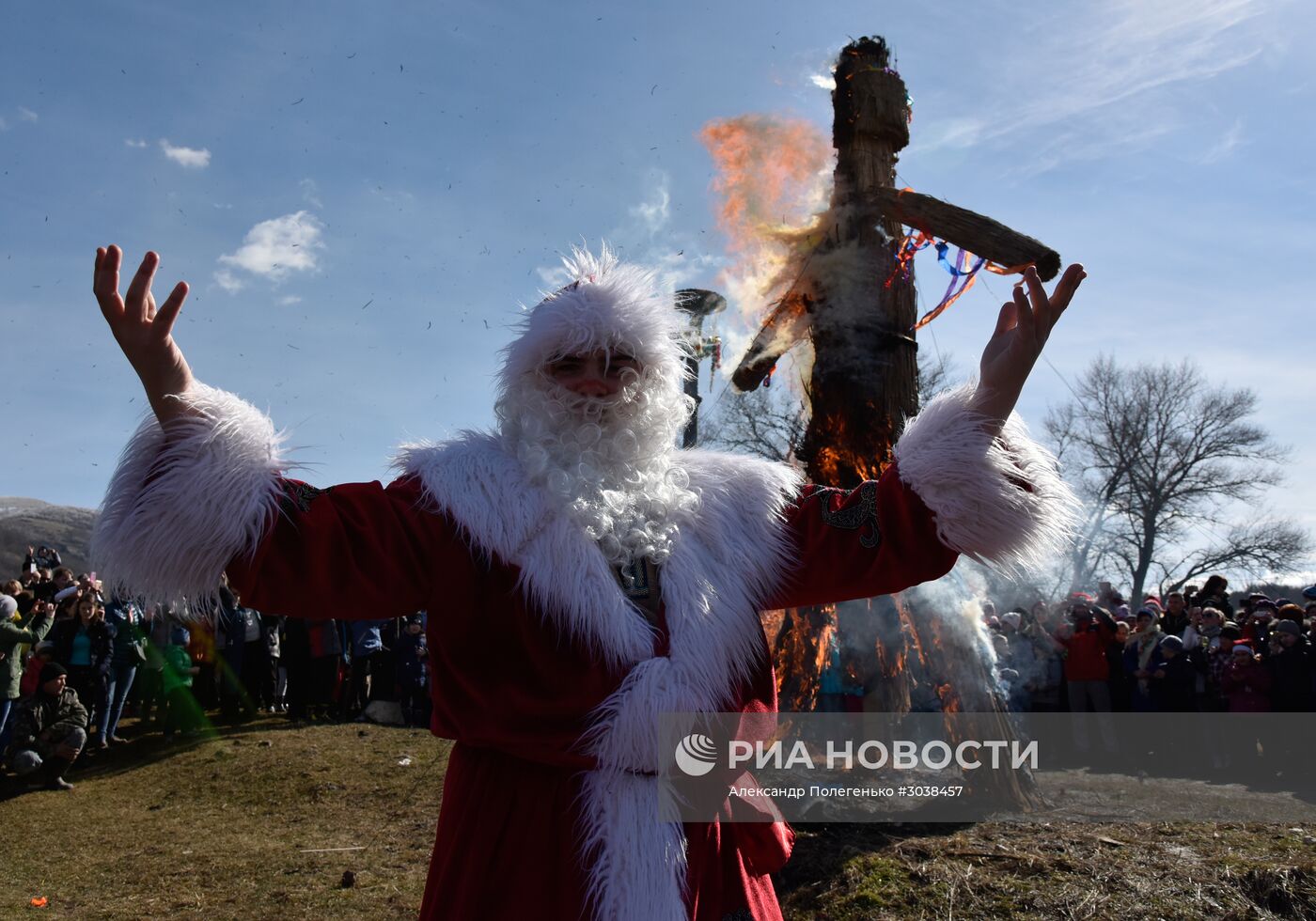 Празднование Масленицы в городах России