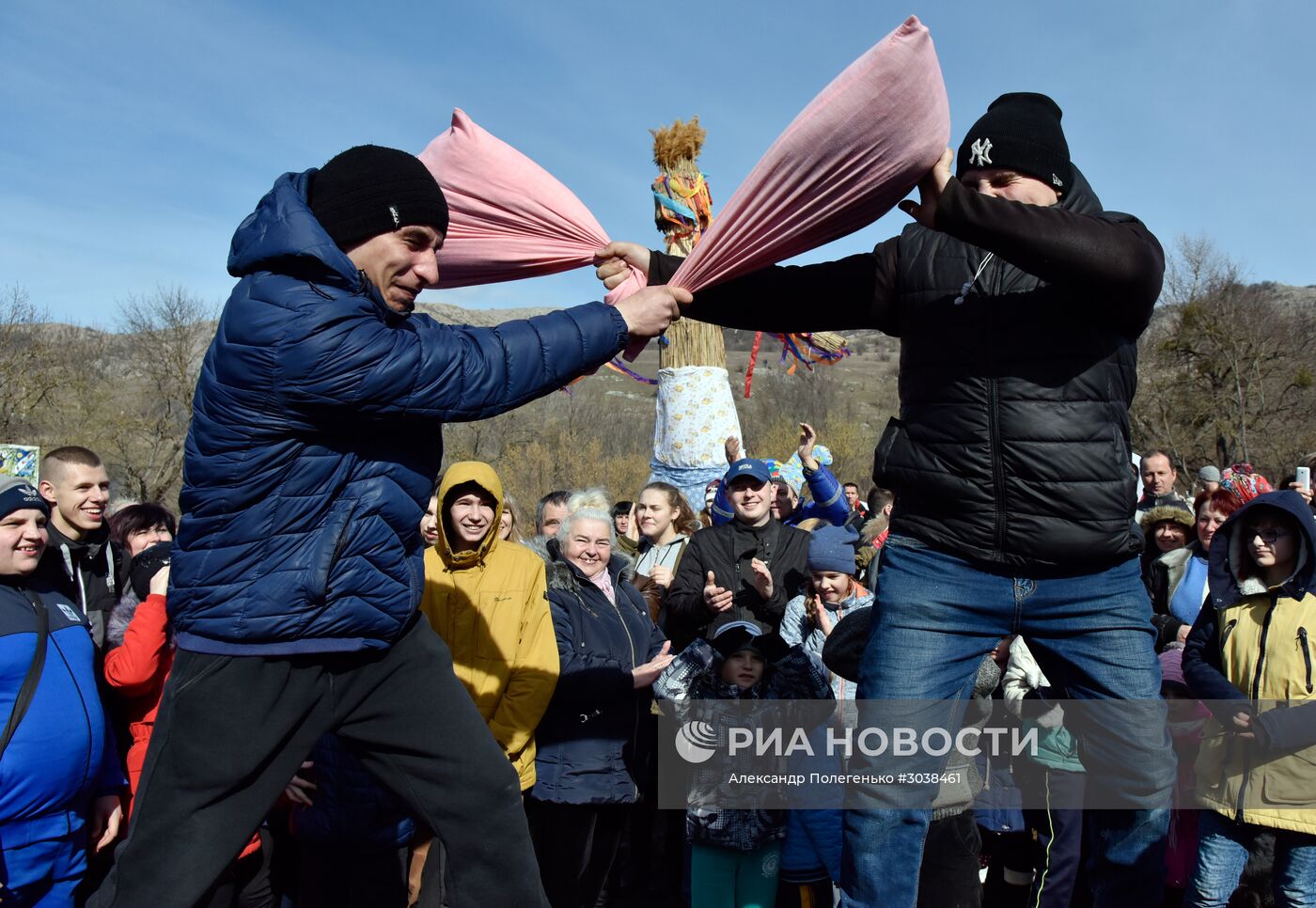 Празднование Масленицы в городах России