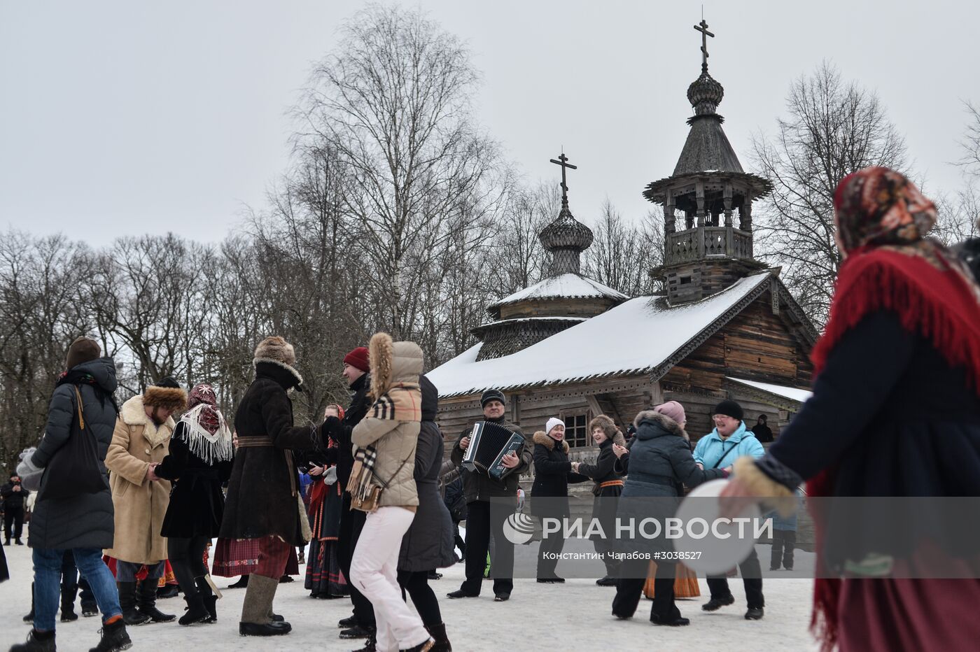 Празднование Масленицы в городах России