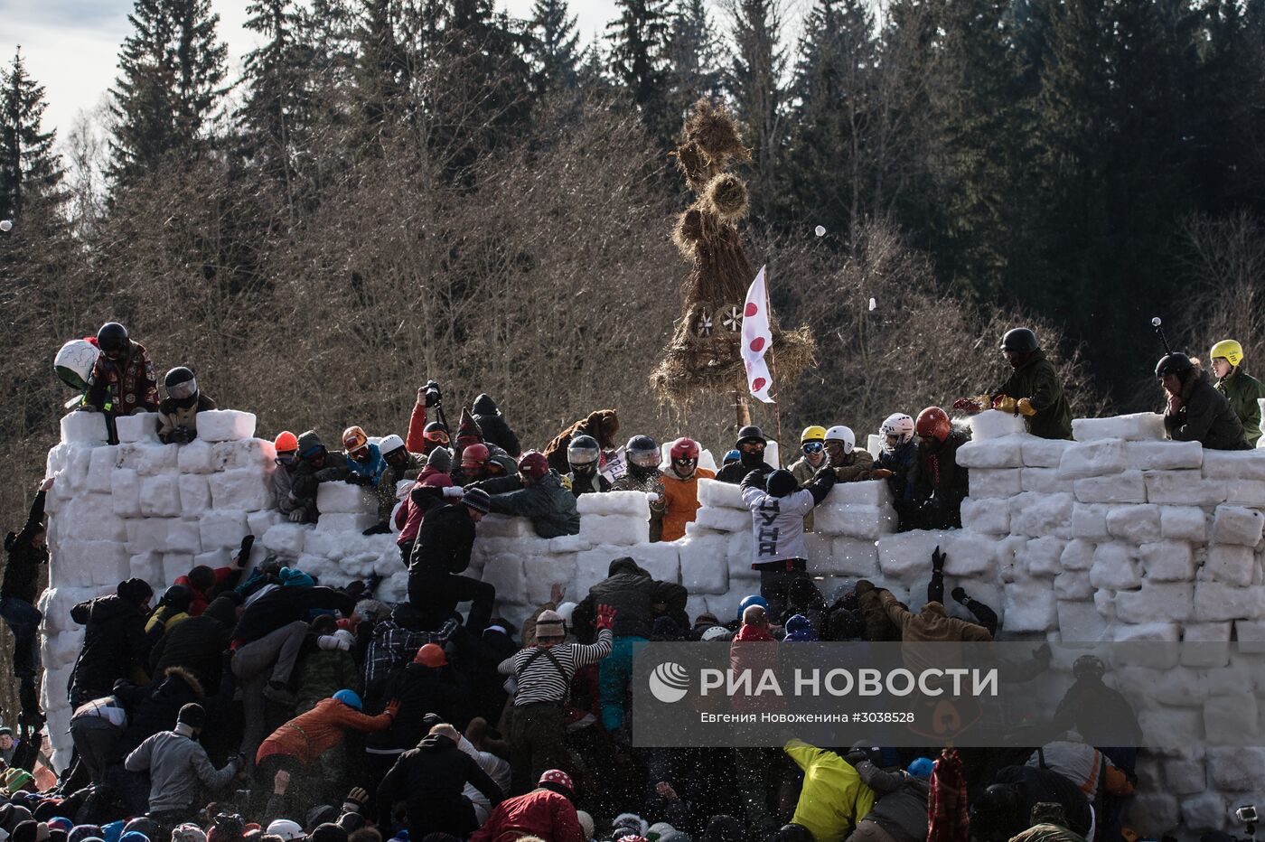 Празднование Масленицы в городах России