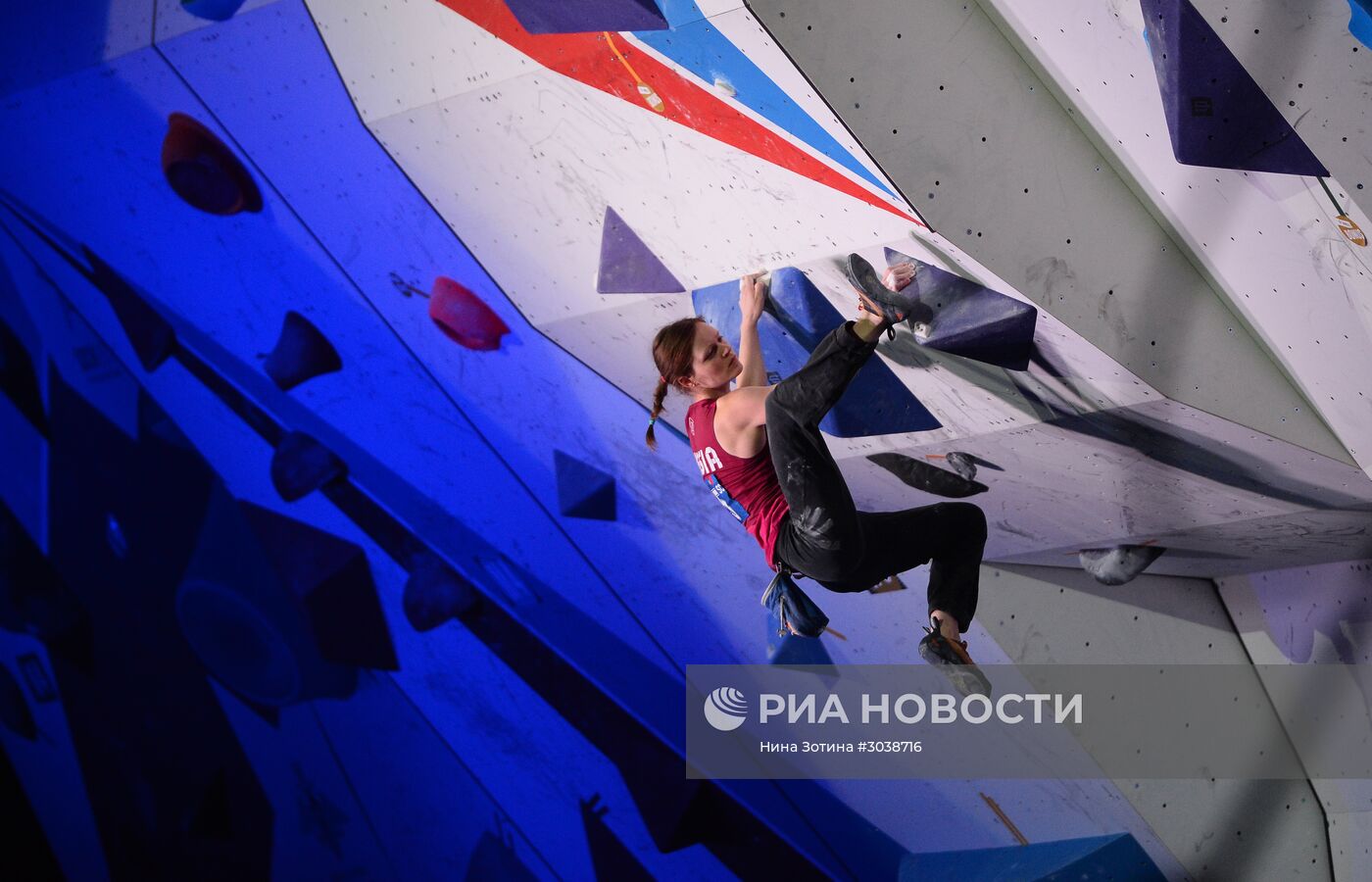 III Всемирные зимние военные Игры. Скалолазание. Боулдеринг | РИА Новости  Медиабанк