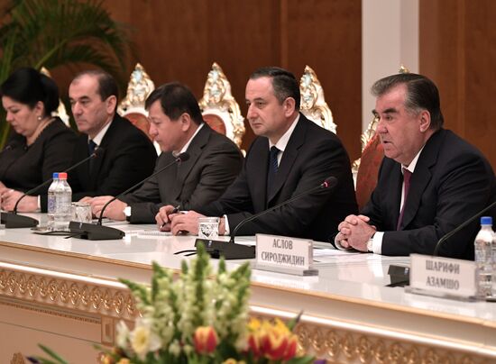 Официальный визит президента РФ В. Путина в Таджикистан