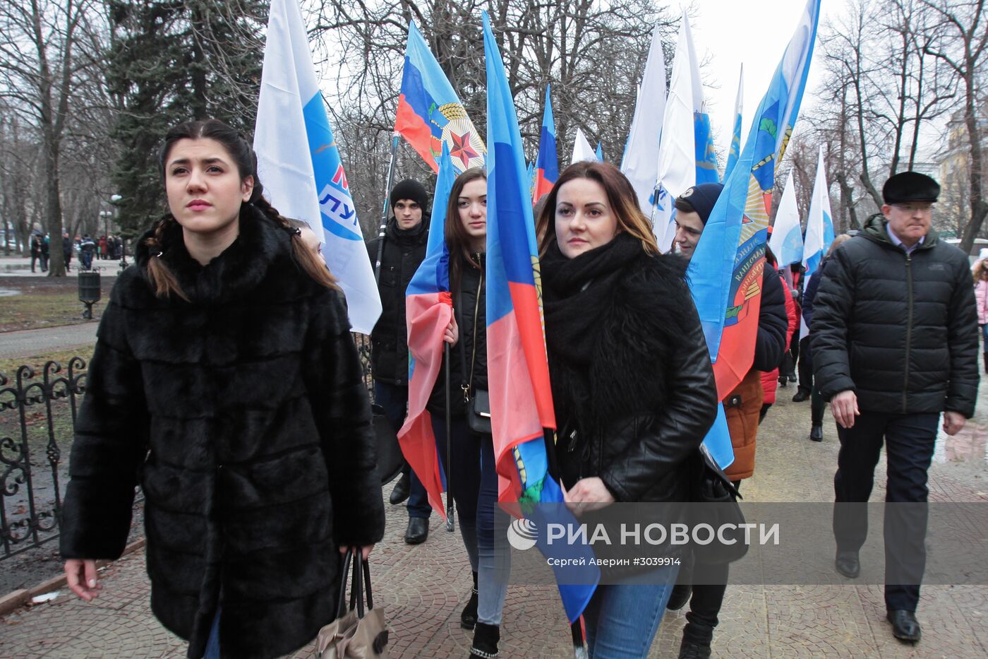 Митинг в Луганске с требованием прекращения блокады Донбасса