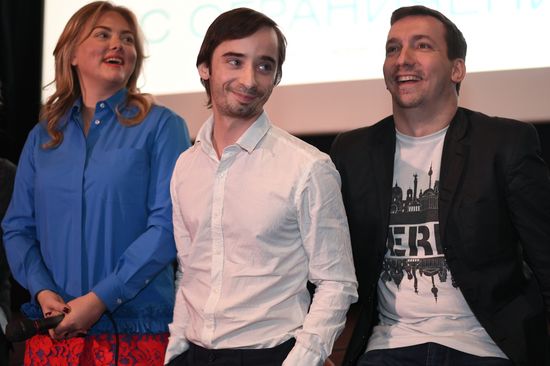 П/к актеров и создателей фильма "Любовь с ограничениями"