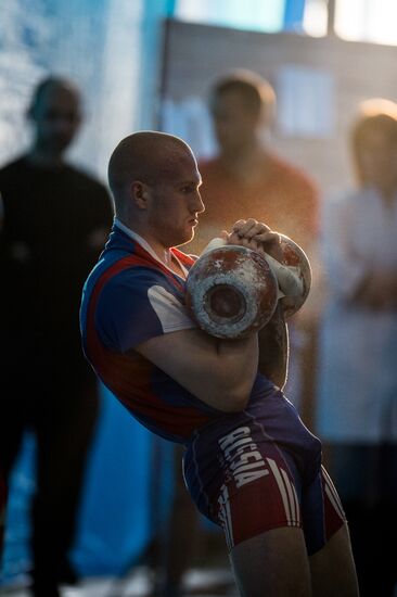 Открытый чемпионат Сибири и Дальнего Востока по гиревому спорту в Омске