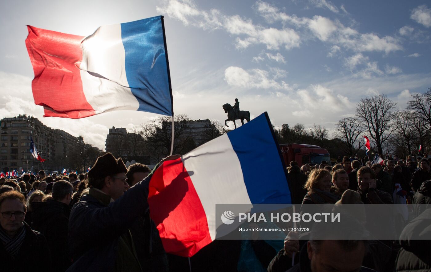 Митинг в поддержку Ф. Фийона в Париже