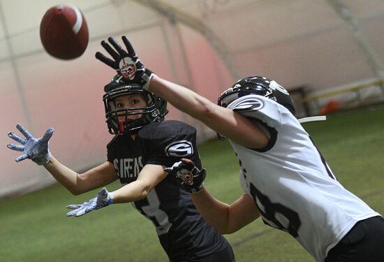 Тренировка московской команды по американскому футболу "Сирены"