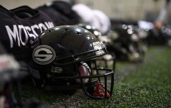 Тренировка московской команды по американскому футболу "Сирены"