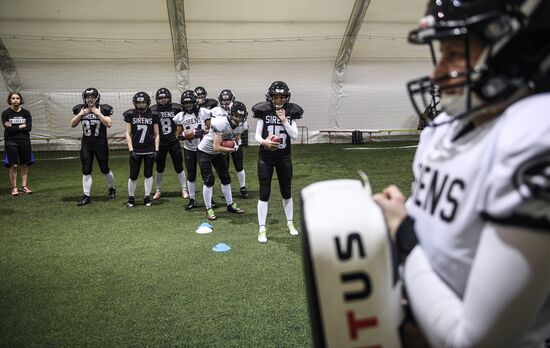 Тренировка московской команды по американскому футболу "Сирены"