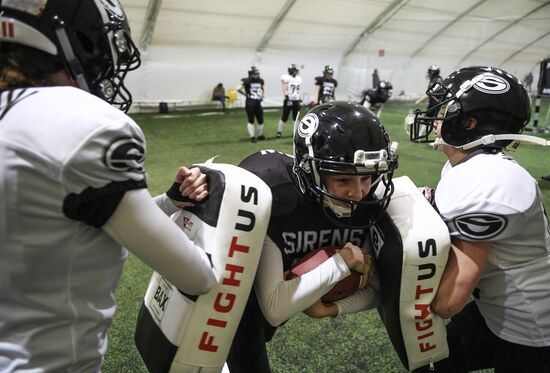 Тренировка московской команды по американскому футболу "Сирены"