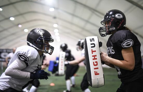 Тренировка московской команды по американскому футболу "Сирены"