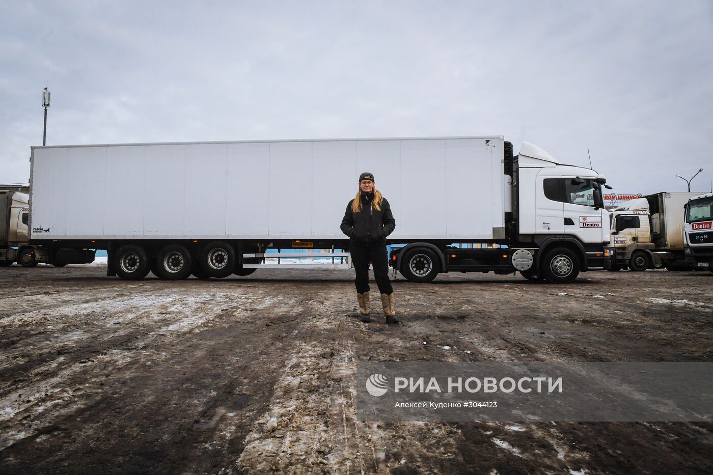 "Неженская" профессия. Дальнобойщица Евгения Маркова