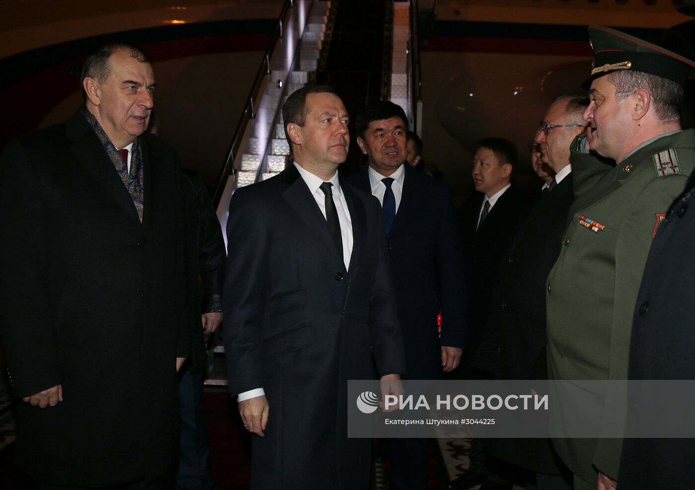 Официальный визит премьер-министра РФ Д. Медведева в Киргизию