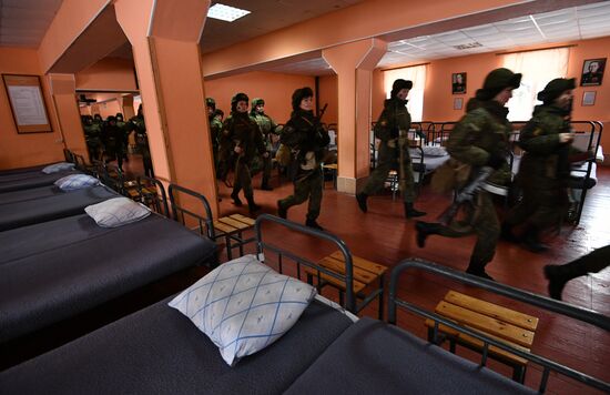 Конкурс красоты "Макияж под камуфляж"