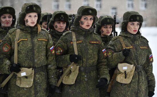 Конкурс красоты "Макияж под камуфляж"