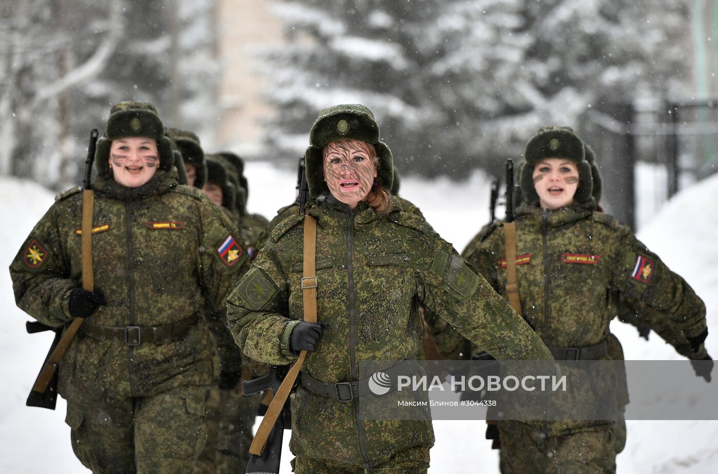 Конкурс красоты "Макияж под камуфляж"