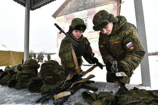 Конкурс красоты "Макияж под камуфляж"