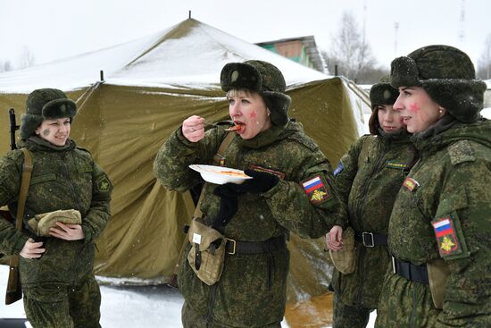 Конкурс красоты "Макияж под камуфляж"