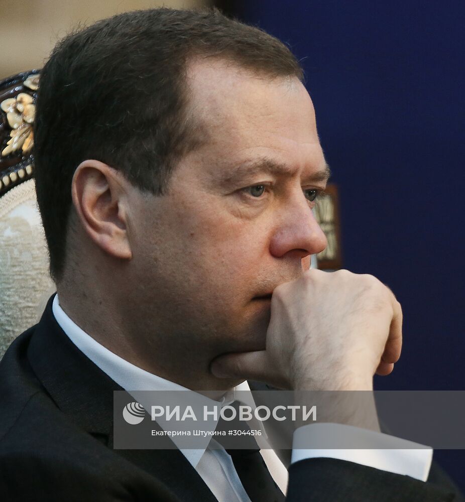 Официальный визит премьер-министра РФ Д. Медведева в Киргизию