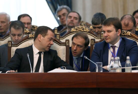 Официальный визит премьер-министра РФ Д. Медведева в Киргизию